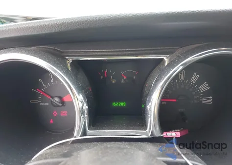 2005 Ford Mustang V6 Deluxe/V6 Premium из США, поврежденный, VIN 1ZVFT80N955103890